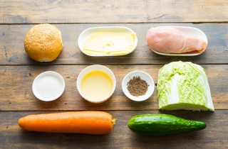 Гамбургер с куриным филе - фото шага 1