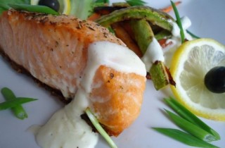 Жареная семга со сливочным соусом - фото шага 8