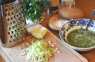 Кабачковые оладьи - фото шага 2