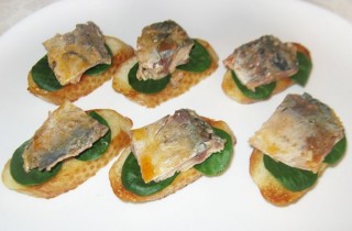 Канапе со скумбрией 