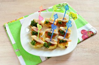 Картофельные канапе с сельдью - фото шага 12