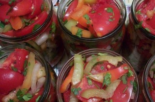 Консервированный салат из помидоров и болгарского перца - фото шага 8