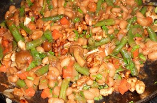 Лобио в томатном соусе - фото шага 4