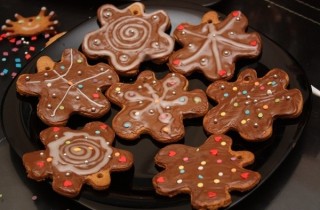 Медовые пряники на елку - фото шага 10