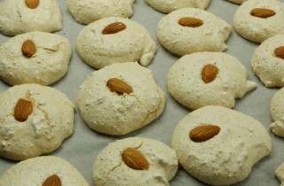 Меренги с миндалем - фото шага 7