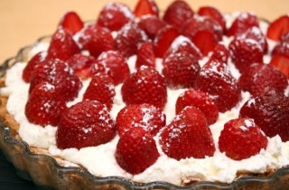 Миндальный пирог с клубникой - фото шага 11