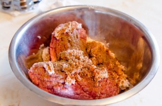 Мясной бургер - фото шага 1