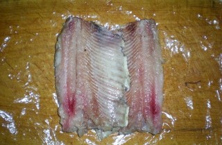 Праздничный рулет из сельди - фото шага 1