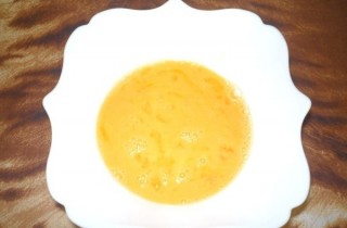 Простые гренки с яйцом - фото шага 1