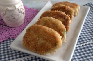 Рыбные котлеты с овсянкой и зеленым луком - фото шага 9