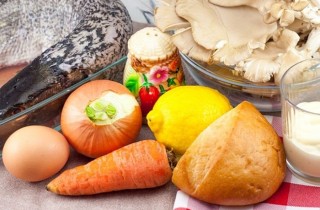 Щука, фаршированная грибами и овощами - фото шага 1