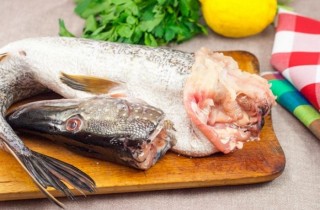 Щука, фаршированная грибами и овощами - фото шага 6