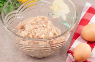 Щука, фаршированная грибами и овощами - фото шага 8