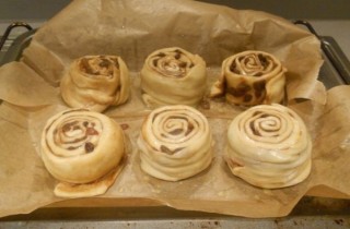 Булочки с изюмом и корицей - фото шага 4