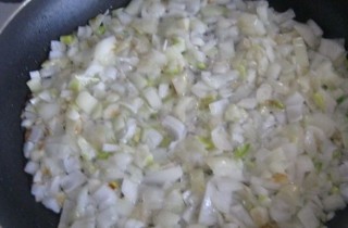 Картофельная запеканка с фаршем на скорую руку - фото шага 2