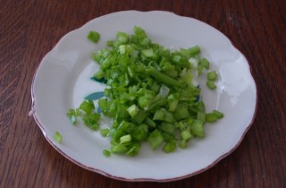 Картофельные котлеты с колбасой - фото шага 3