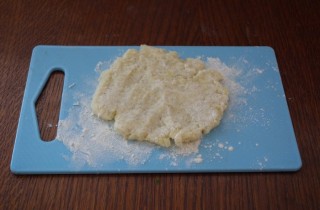 Картофельные котлеты с колбасой - фото шага 10