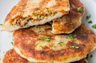 Картофельные зразы с мясом - фото шага 8