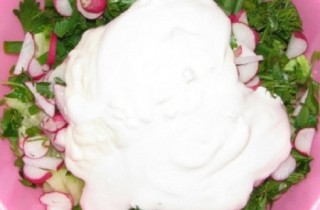 Салат с пекинской капустой и редисом - фото шага 5