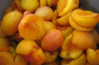 Варенье из абрикосов без воды - фото шага 2