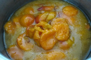 Варенье из абрикосов без воды - фото шага 5