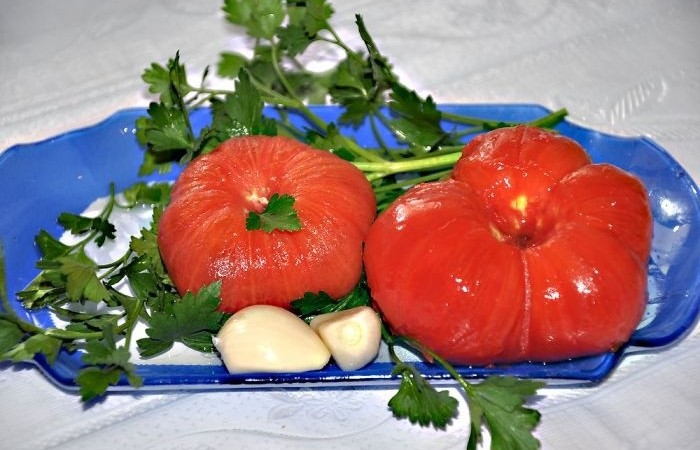 Кухня наизнанку помидоры с болгарским перцем. Кухня наизнанку маринованные помидоры.