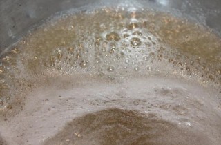 Жидкое клубничное варенье - фото шага 6