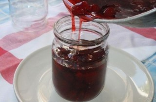 Жидкое клубничное варенье - фото шага 11