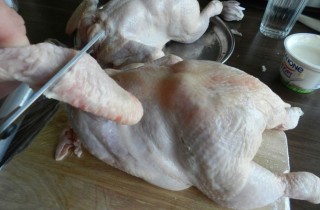 Куриный шашлык на минеральной воде и йогурте - фото шага 2