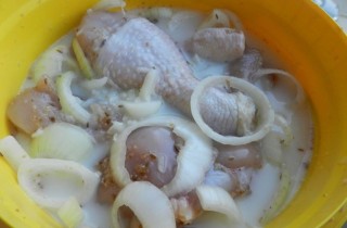 Куриный шашлык на минеральной воде и йогурте - фото шага 6