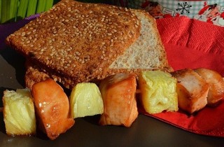 Шашлык из курицы с ананасом - фото шага 6