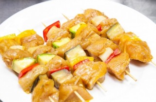 Шашлык из куриной грудки с овощами - фото шага 4