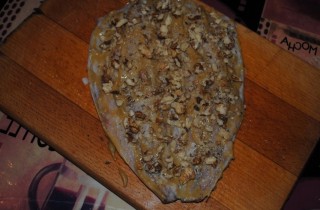 Скумбрия, запеченная с грецкими орехами и сыром - фото шага 3