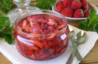 Варенье из клубники без варки - фото шага 7