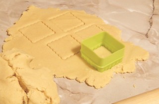 Рассыпчатое песочное печенье - фото шага 4