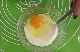 Слоеные булочки с творогом и сухофруктами - фото шага 2