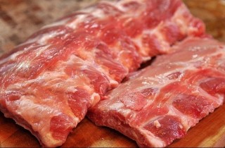 Свиные ребрышки, запеченные в рукаве - фото шага 1