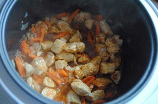 Диетический плов с курицей в мультиварке - фото шага 4