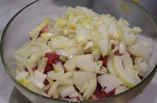 Говядина с черносливом в мультиварке - фото шага 3