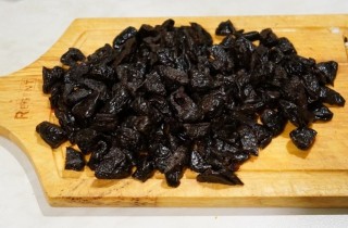 Говядина с черносливом в мультиварке - фото шага 4