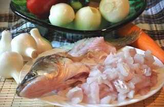 Хе из судака с овощами - фото шага 1