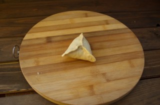 Пирожки с капустой и грибами из дрожжевого теста - фото шага 7