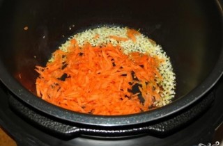 Щи со свиными ребрами в мультиварке - фото шага 1