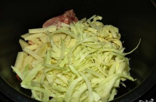 Щи со свиными ребрами в мультиварке - фото шага 3