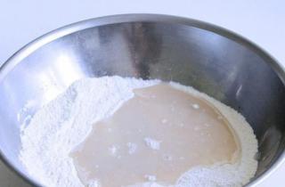 Булочки с сыром - фото шага 1