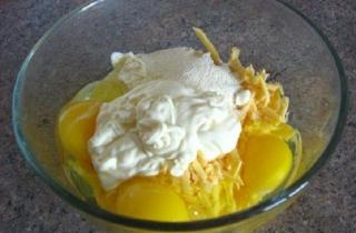 Рулет из фарша с сыром - фото шага 2