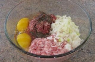 Рулет из фарша с сыром - фото шага 5