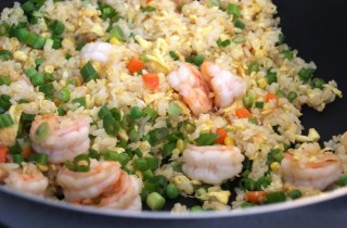 Жареный рис с креветками - фото шага 12