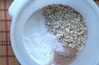 Овсяное печенье с яблоками и корицей на кефире - фото шага 2