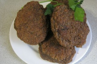 Печеночные котлеты в панировке